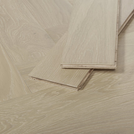 Chevrons | HARPER | Parquet multicouche en chêne | 15mm | 600x125 | Couche supérieure de 3 mm