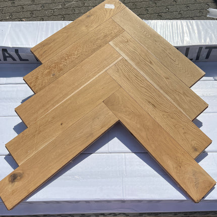 Visgraat | UNFINISHED | Meerlagen Eiken parket | 15mm | 600 x 125 | 3mm toplaag