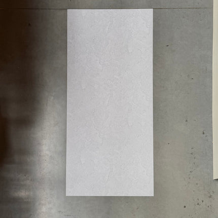PVC wandpaneel matt marmerlook lichtgrijs – 2600 x 1220 x 3 mm